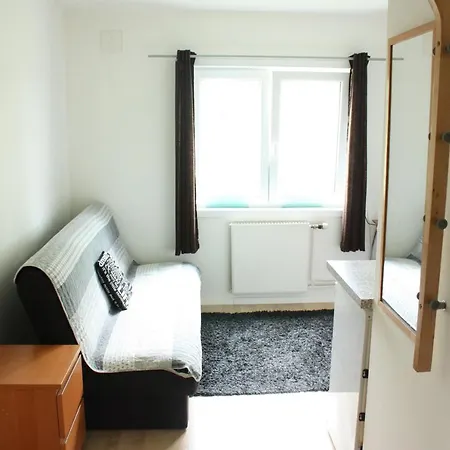 Bedder At Oslo Airport - Serviced