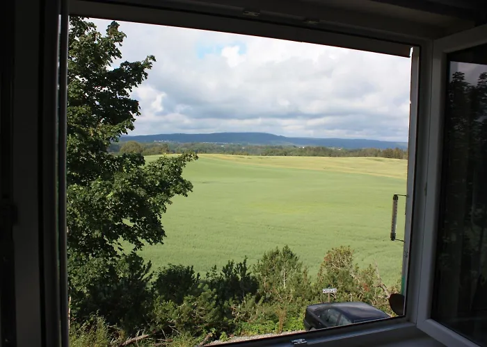 Bedder At Oslo Airport - Serviced