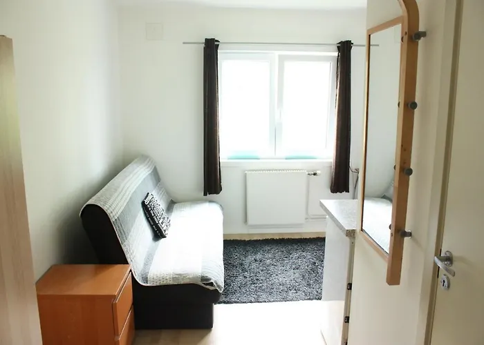 Bedder At Oslo Airport - Serviced